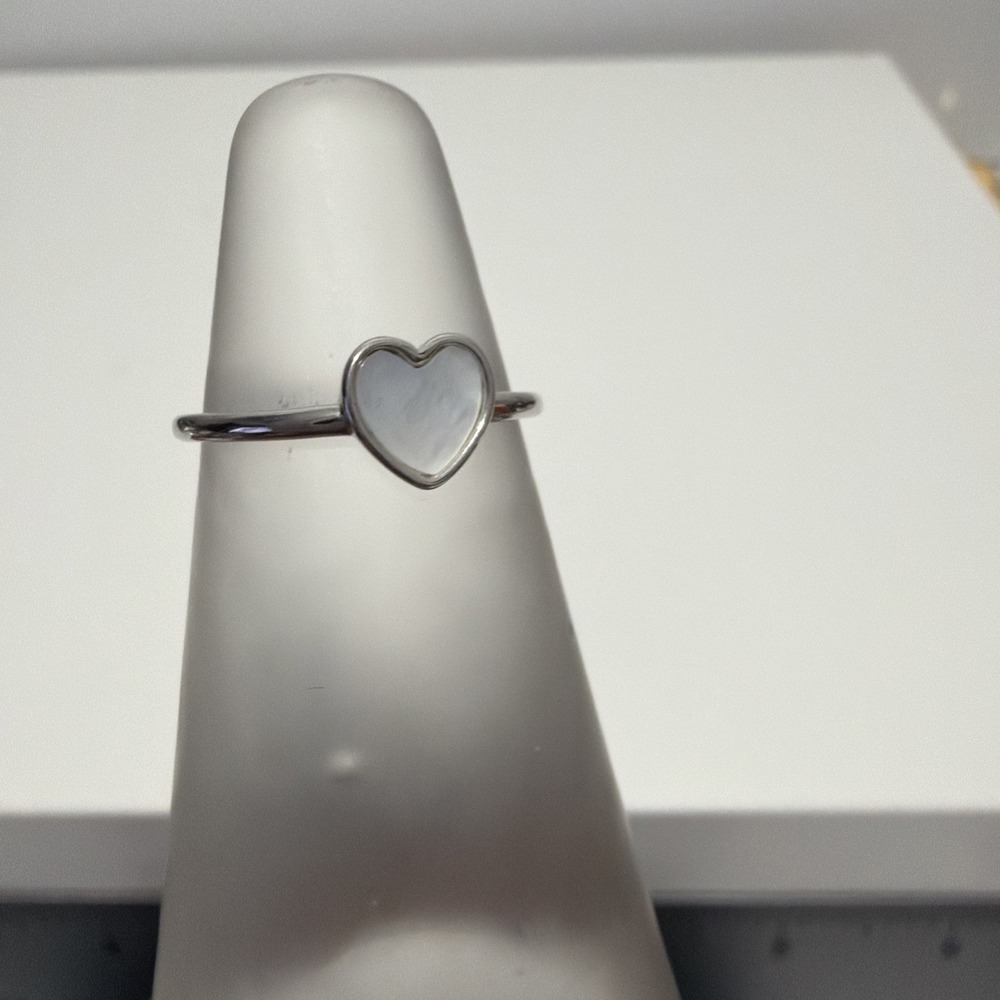 Pura Vida Silver Heart Mother of Pearl Ring Size 6 Rhodium Plated Brass